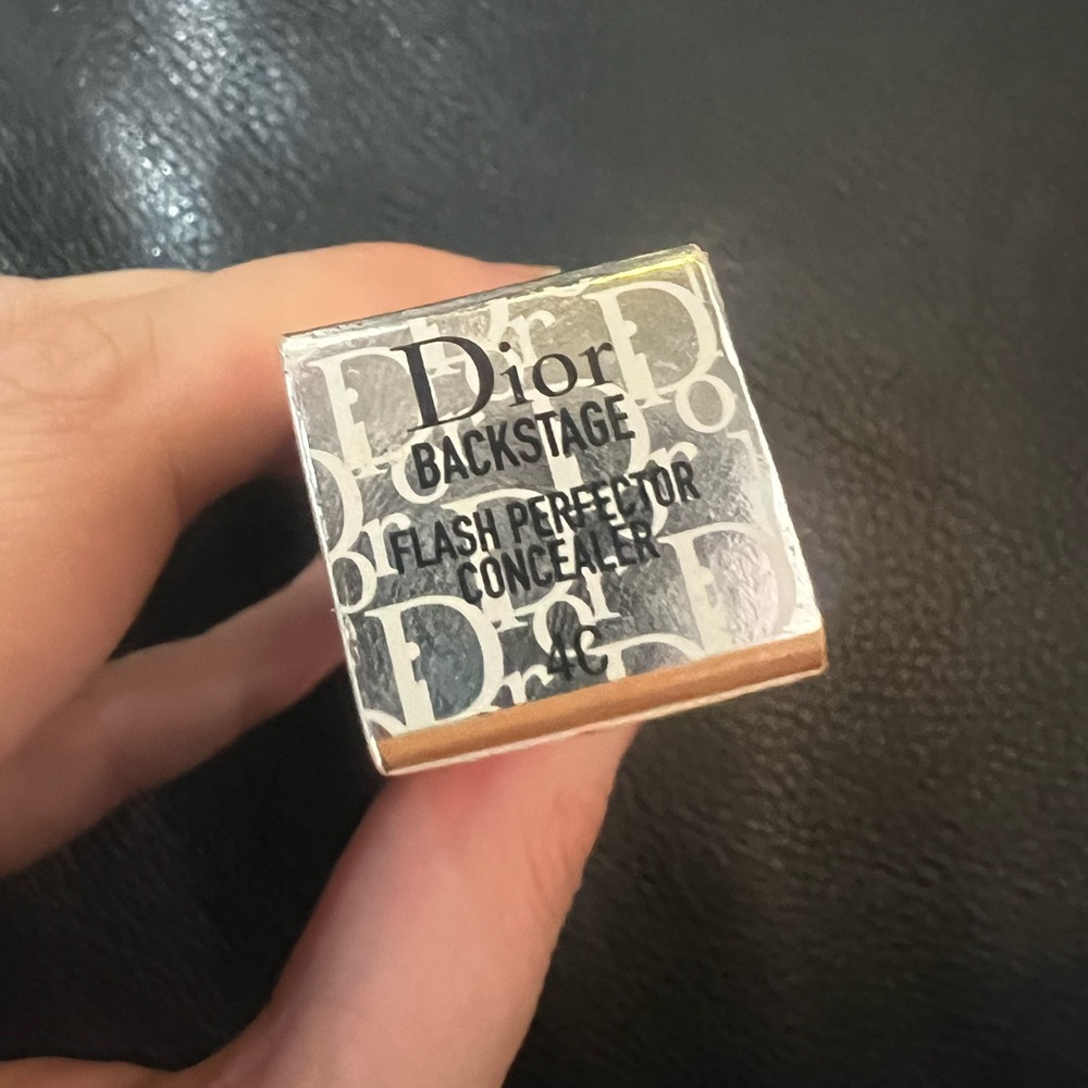 Dior Backstage Flash Perfector Concealer - color 4C